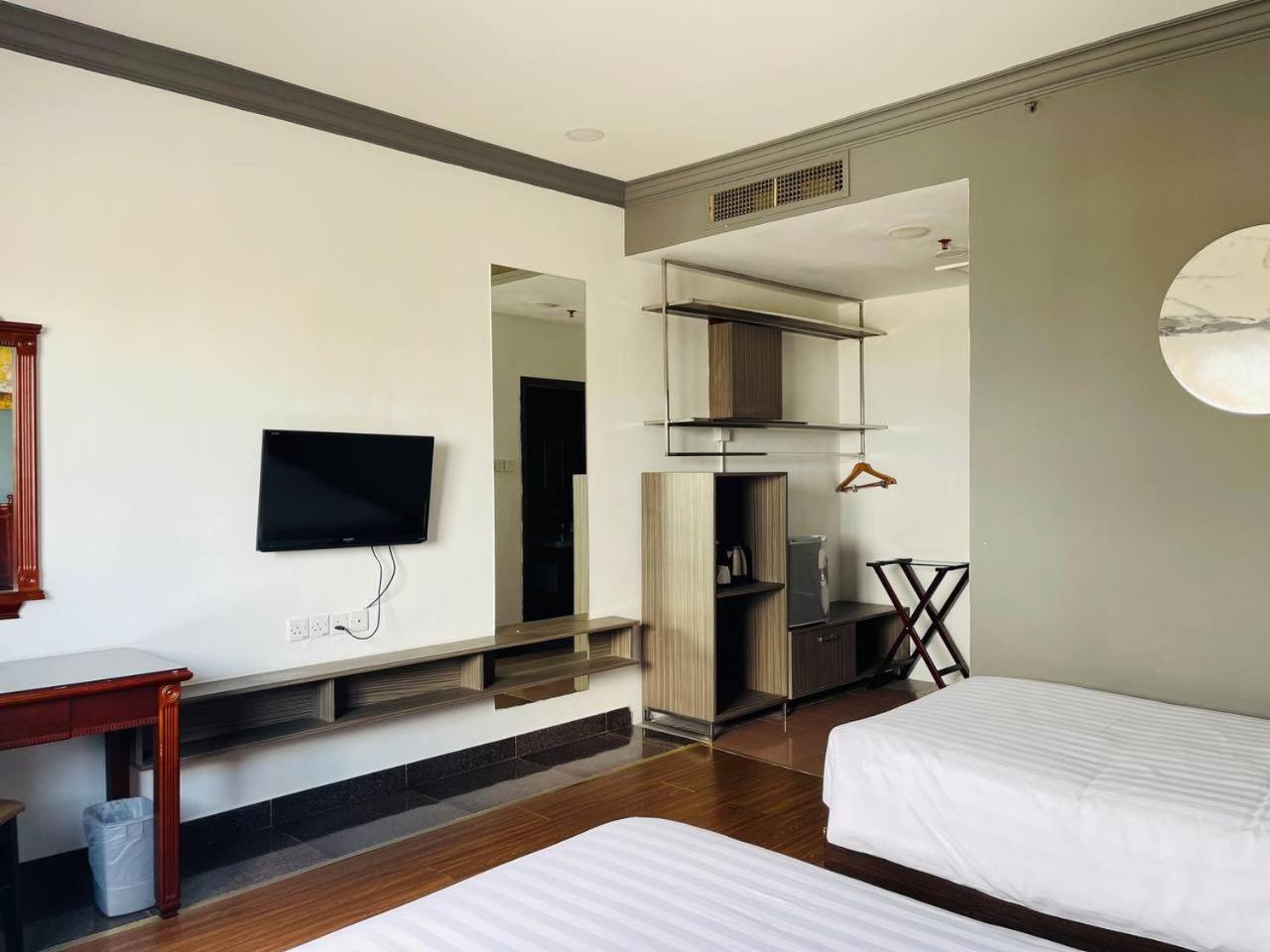 Penview Hotel Kuching Exterior photo