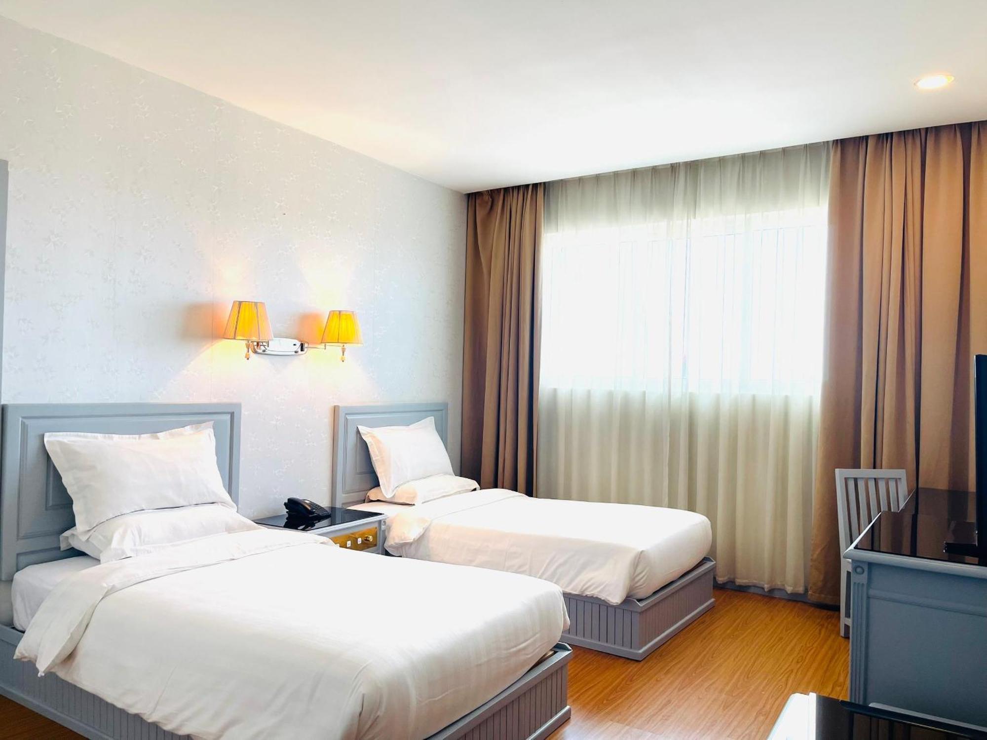 Penview Hotel Kuching Exterior photo